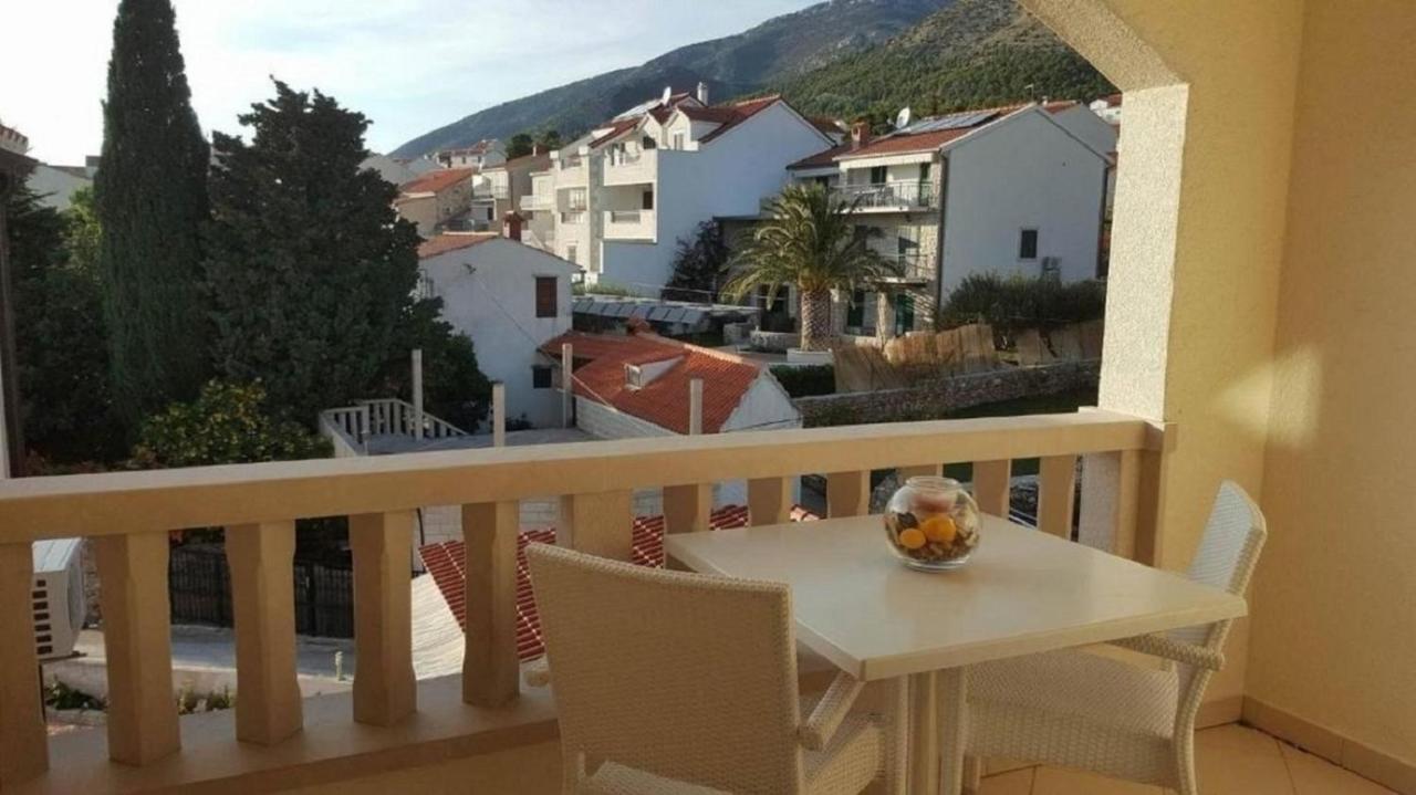 Apartments Lemar - With Parking Бол Экстерьер фото