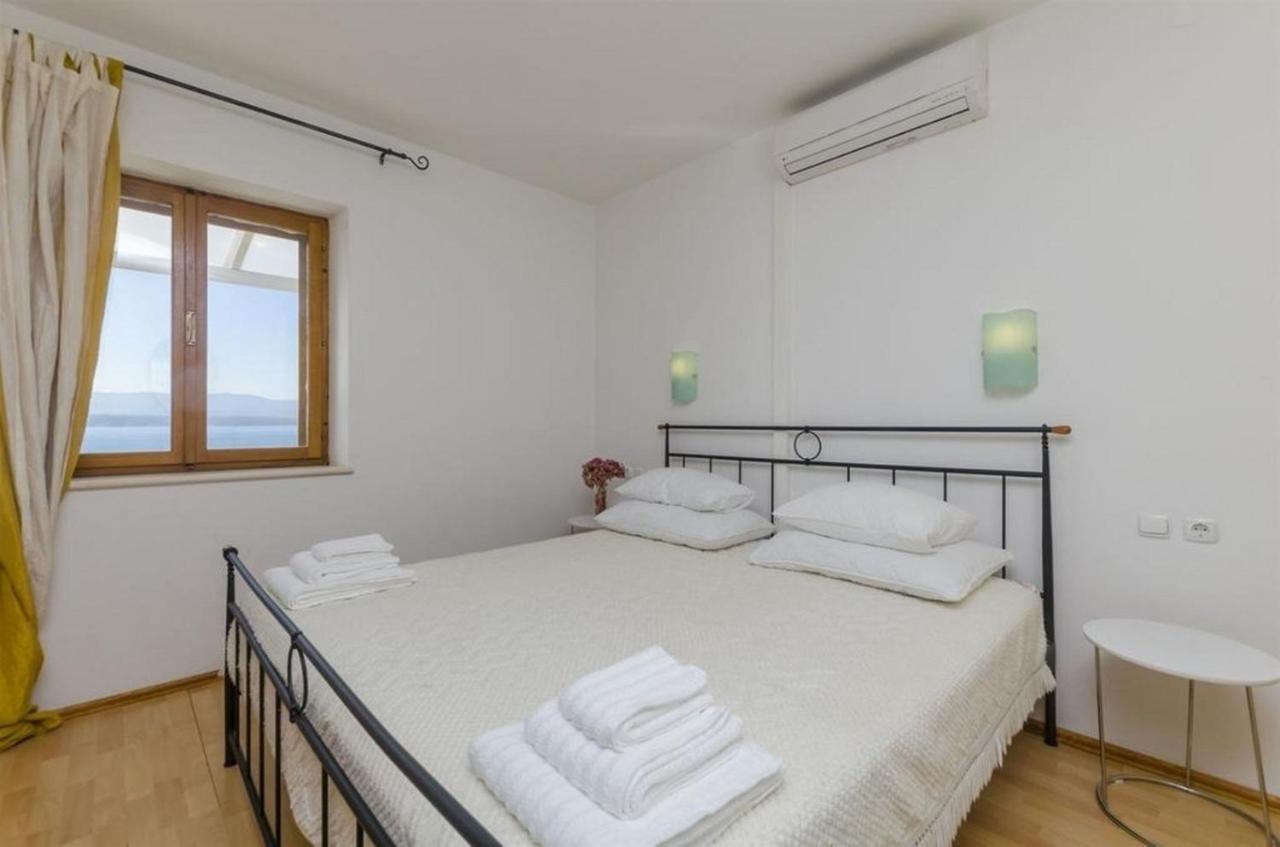 Apartments Lemar - With Parking Бол Экстерьер фото