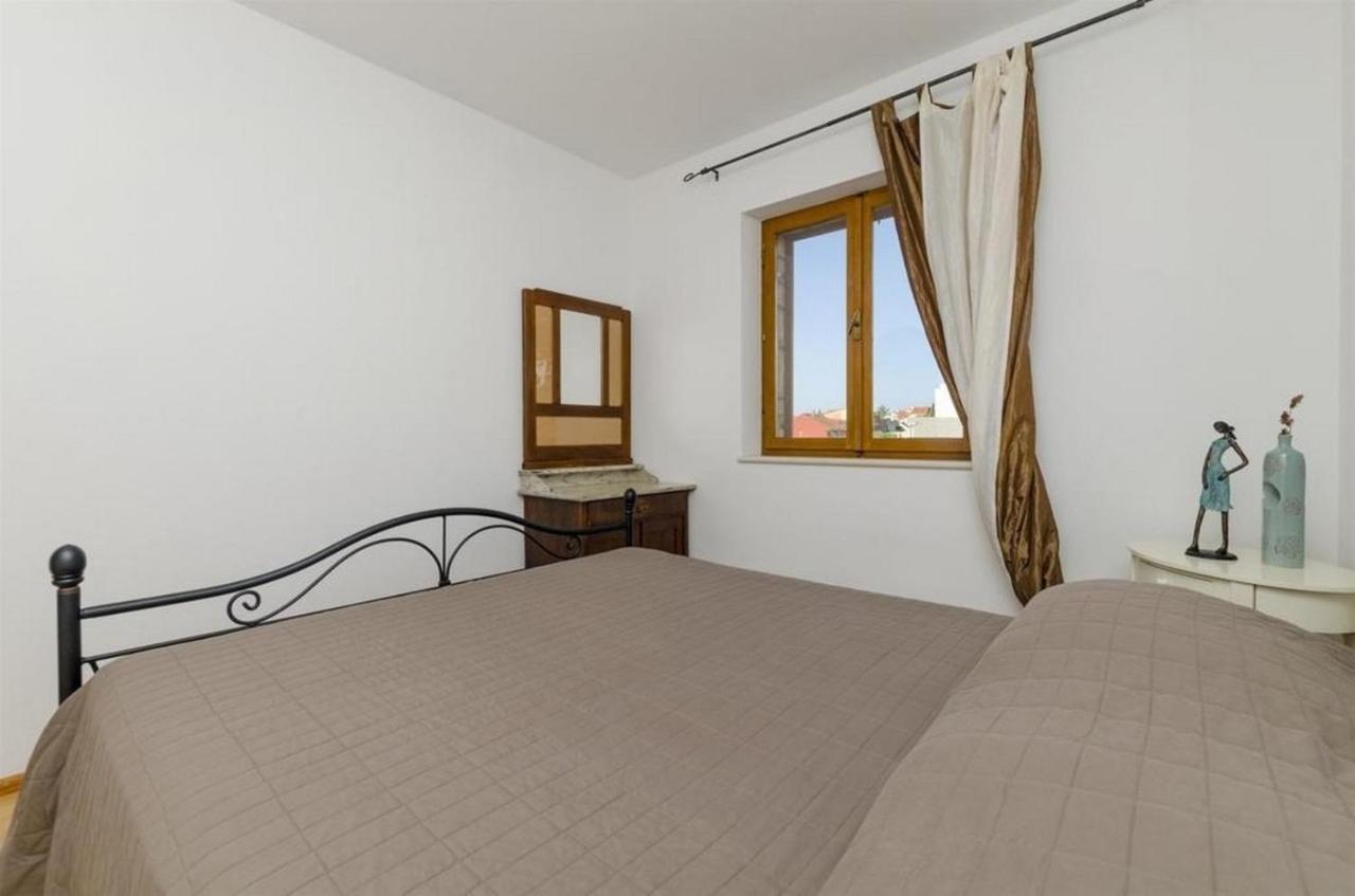 Apartments Lemar - With Parking Бол Экстерьер фото