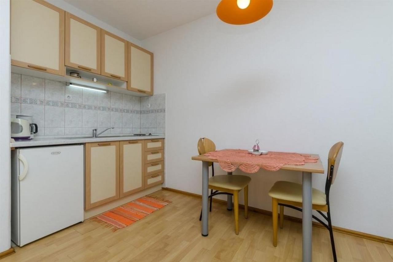 Apartments Lemar - With Parking Бол Экстерьер фото